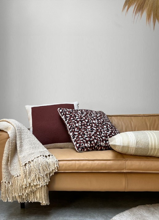 Malagoon Solid Knitted sierkussen 50 x 50 cm - detail 3 bruin