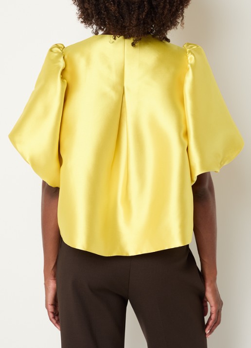 Malina Cleo blouse van satijn met pofmouw - achterkant 2 citroengeel