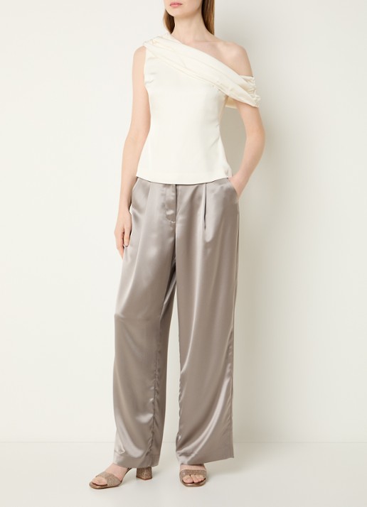 Malina Seleah top met asymmetrische hals - voorkant 2 ivoor