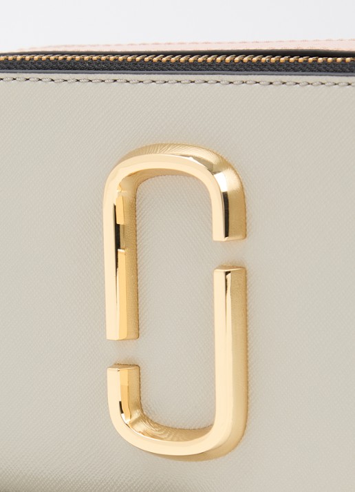 Marc Jacobs The Colourblock Chain Snapshot crossbodytas van leer met afneembare schouderriem - detail 5 donkerbeige