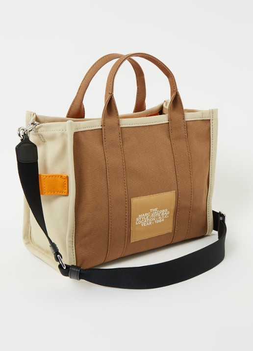 Marc Jacobs The Small Tote shopper van canvas met logoprint - achterkant cognac