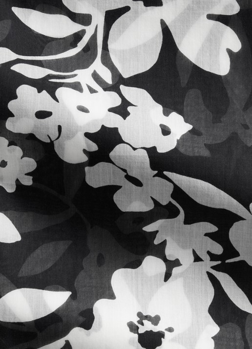 Marc O'Polo Bandana met bloemenprint 55 x 55 cm - detail black multi 01 / zwart