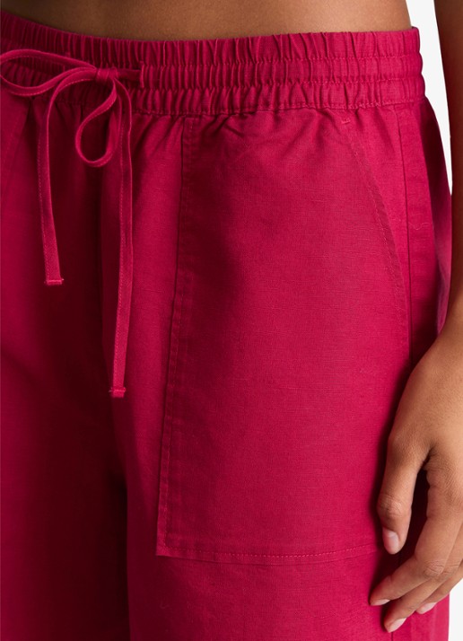 Marc O'Polo Denim High waist wide fit korte broek met steekzakken - detail 5 vivid cherry-6882 / rood