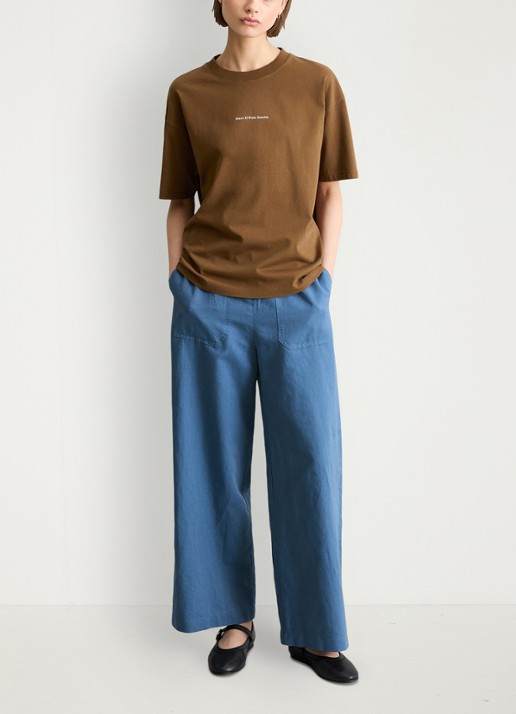 Marc O'Polo Denim T-shirt met logo- en backprint - voorkant 2 bruin