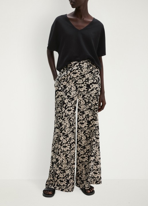 Marc O'Polo High waist wide fit broek met bloemenprint - voorkant 5 black multi 03 / zwart
