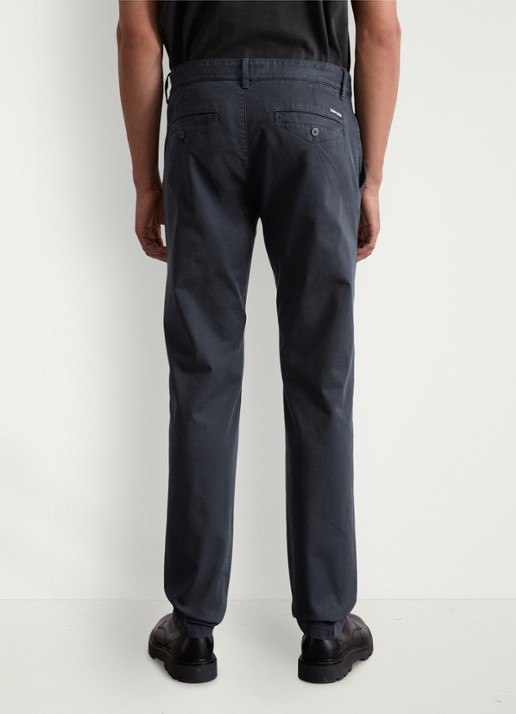 Marc O'Polo Stig shaped fit chino met stretch - achterkant 3 donkerblauw