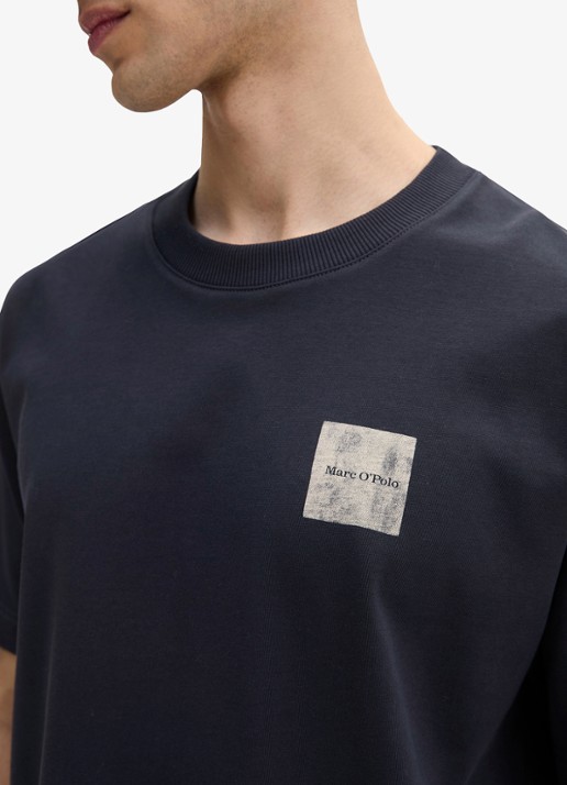 Marc O'Polo T-shirt met logo- en backprint - detail 4 donkerblauw