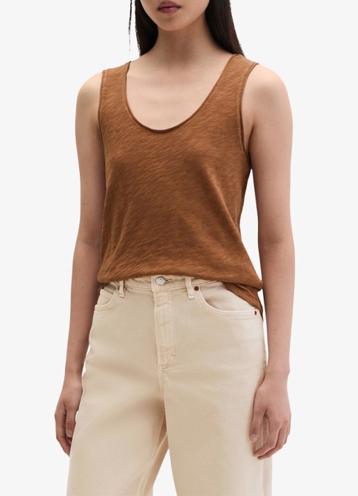Marc O'Polo Tanktop met ronde hals - detail 3 burnt brown-1972 / bruin