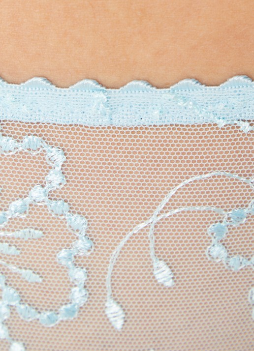 Marie Jo Jane string met borduring - detail 3 lichtblauw
