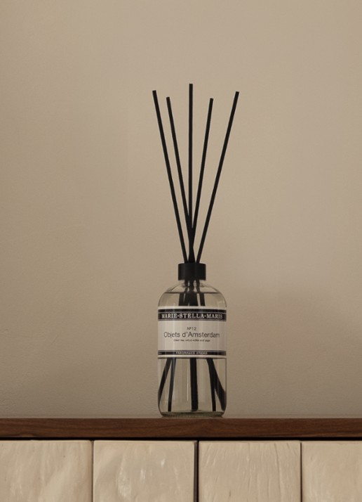 Marie-Stella-Maris No.12 Objets d'Amsterdam geurstokjes 500 ml - voorkant 2 transparant
