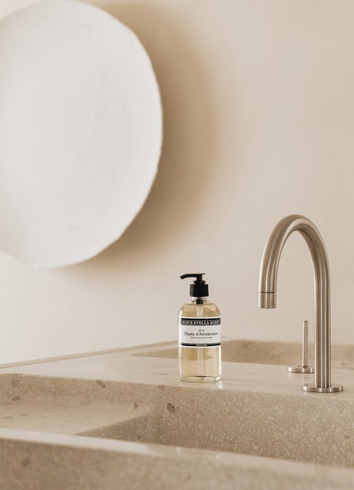 Marie-Stella-Maris No.12 Objets d'Amsterdam handzeep 250 ml - voorkant 2 wit