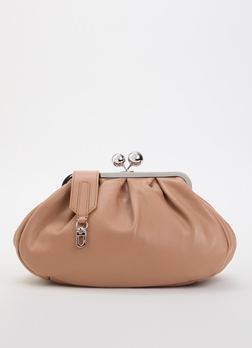 Max Mara Pasticcino clutch van schapenleer met afneembare schouderriem
