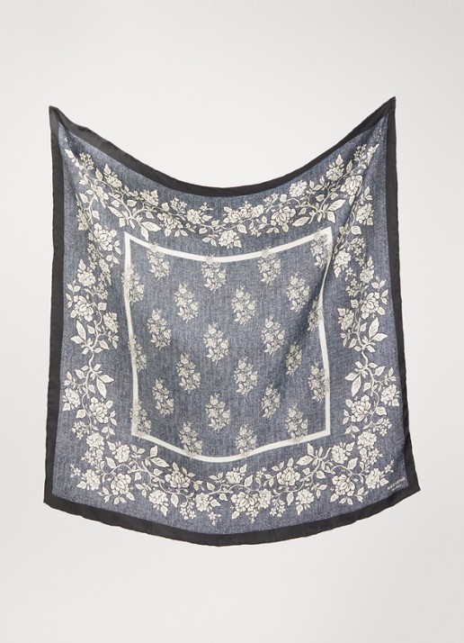 Max Mara Siam sjaal van zijde met bloemenprint 65 x 65 cm - detail indigo