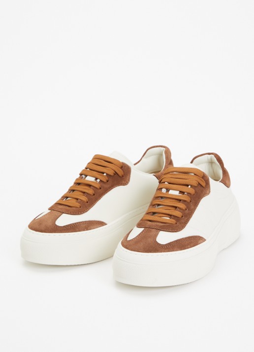 Max Mara Sneaker van leer met details van suède - detail 2 hazelnootbruin