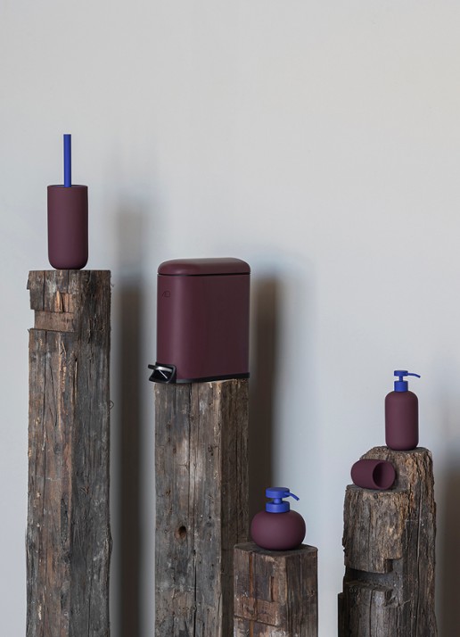 Mette Ditmer Lotus Play tandenborstelhouder - detail bordeauxrood