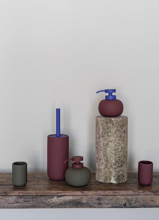 Mette Ditmer Lotus Play tandenborstelhouder - voorkant 3 bordeauxrood