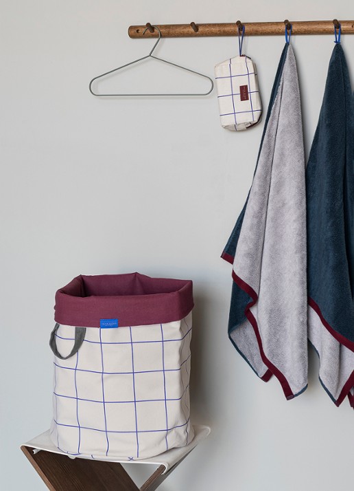 Mette Ditmer Mesh wasmand 50 cm - detail 3 bordeauxrood