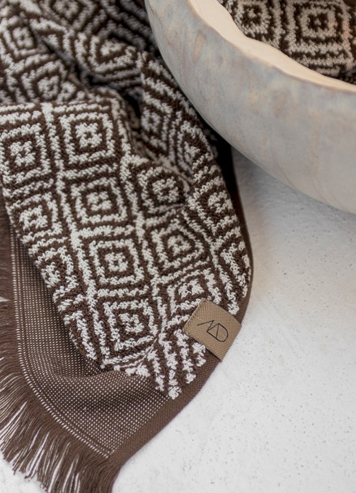 Mette Ditmer Morocco badhanddoek - 550 gr/m2 - 90 x 50 cm - voorkant 4 chocoladebruin