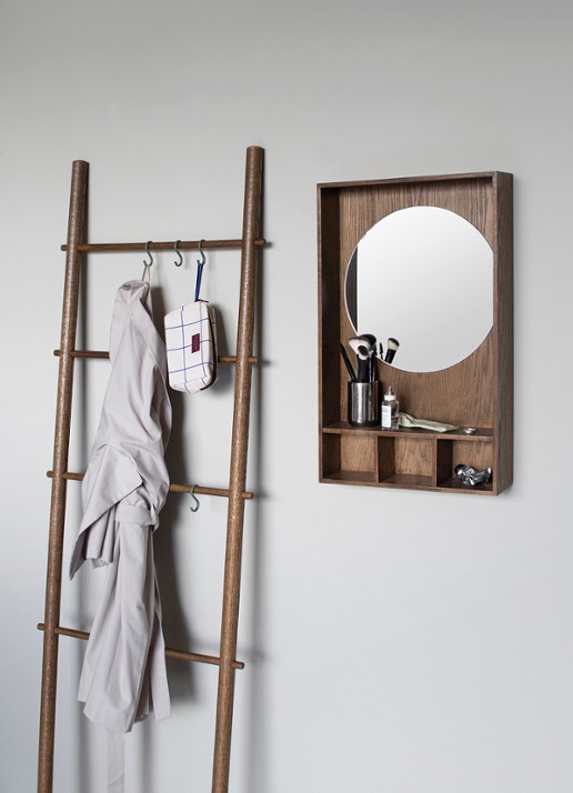 Mette Ditmer Show-Me wandspiegel 40 x 65 cm - voorkant 5 donkerbruin