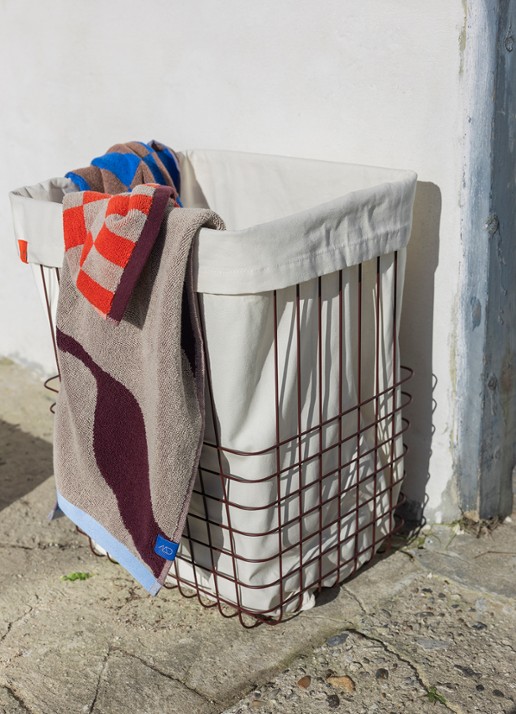 Mette Ditmer Store-it mand 40 x 32 x 50 cm - detail 4 bordeauxrood