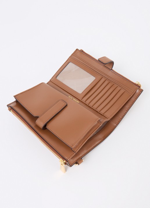 Michael Kors Jet Set paspoortetui met telefoonvak - detail 2 cognac