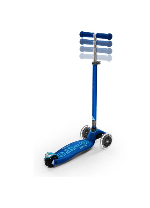 Micro Step Maxi Deluxe step met LED-verlichting in wielen - detail blauw
