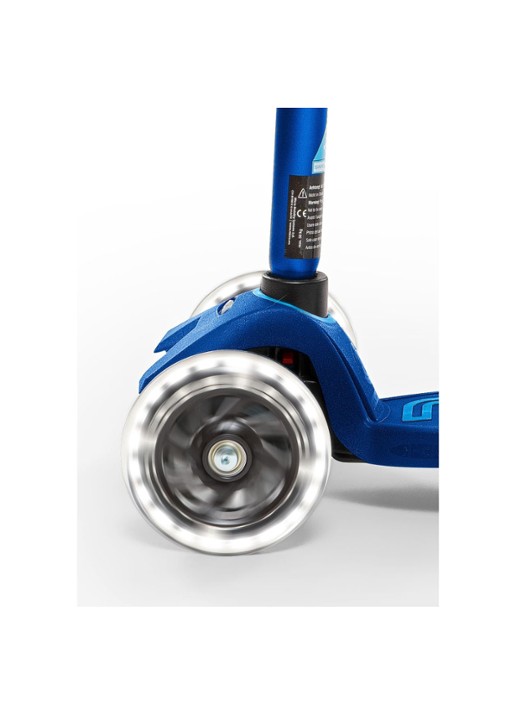 Micro Step Maxi Deluxe step met LED-verlichting in wielen - detail 2 blauw