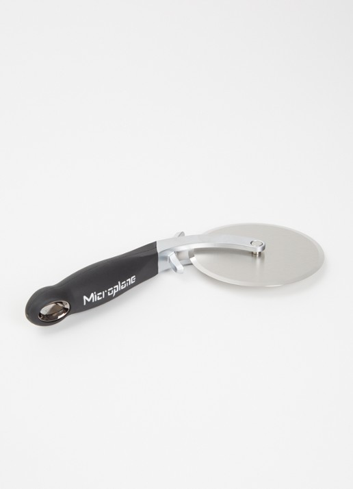 Microplane Pizzasnijder pro 20 cm - voorkant 2 zwart