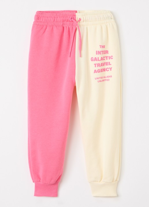 Mini Rodini Travel Agency tapered fit joggingbroek met print - voorkant 3 roze
