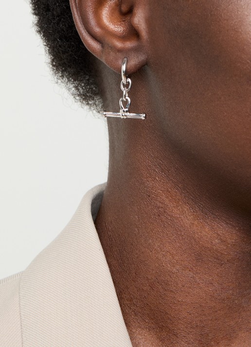 Missoma Ridge T-bar oorringen met hanger - voorkant 2 zilver