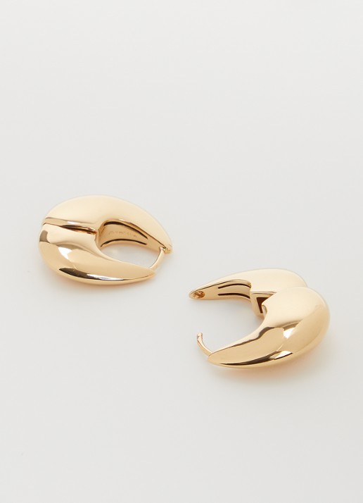 Missoma Sculptural Pebble oorringen - detail goud