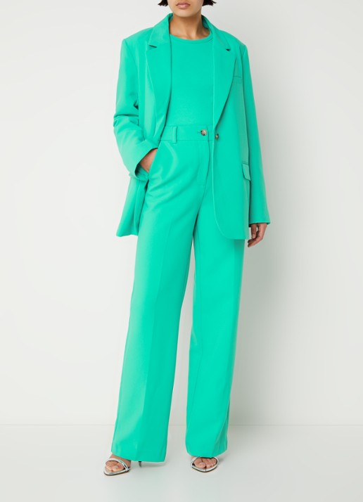 Modström Gale high waist straight fit pantalon met steekzakken en persplooi - voorkant 3 groen