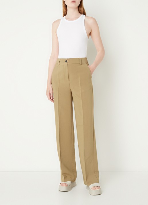 Modström Gale high waist straight fit pantalon met steekzakken en persplooi - voorkant 2 zand