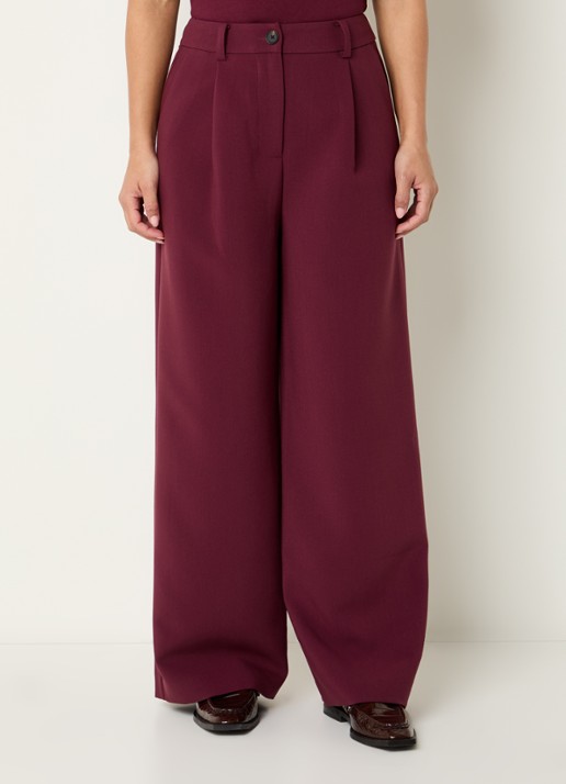 Modström Gale high waist straight fit pantalon met steekzakken en persplooi - detail 4 donkerrood