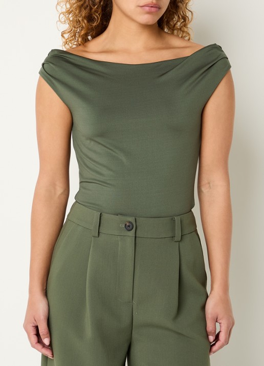 Modström Hima off shoulder top - detail 3 olijfgroen