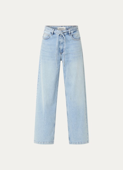 Modström Isolde high waist straight leg jeans met strikceintuur - voorkant indigo