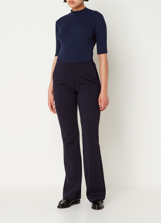 Modström Krown T-shirt met ribstructuur - voorkant 3 jeans