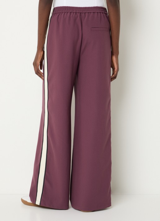 Modström Vildarmd high waist wide fit pantalon met steekzakken - achterkant 3 aubergine