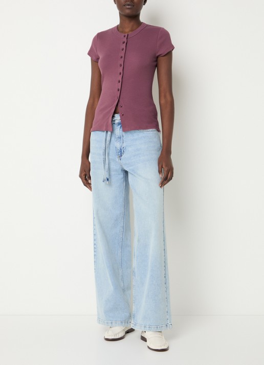 Modström Vilson T-shirt met ribstructuur - voorkant 4 aubergine