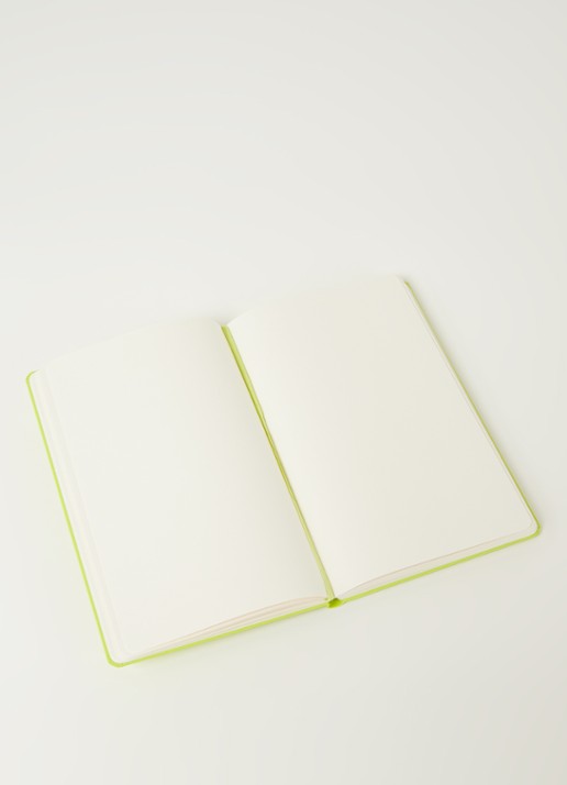 Moleskine  Large Plain Hardcover Notitieboek - detail 4 neongroen