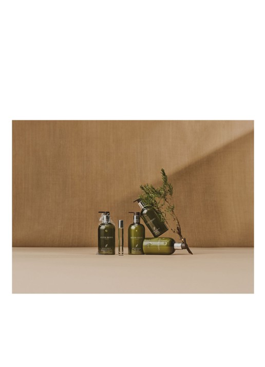 Molton Brown Reviving Rosemary Bath & Shower Oil-In-Gel - bad- & douchegel - detail 2 undefined