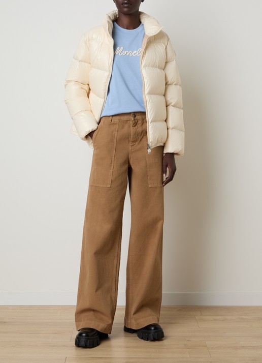 Moncler Abbadia puffer jack met donsvulling en ritszakken - voorkant 2 beige