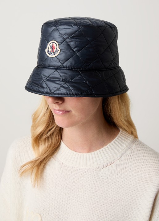 Moncler Bucket hoed met logo en quilt patroon - voorkant 2 donkerblauw