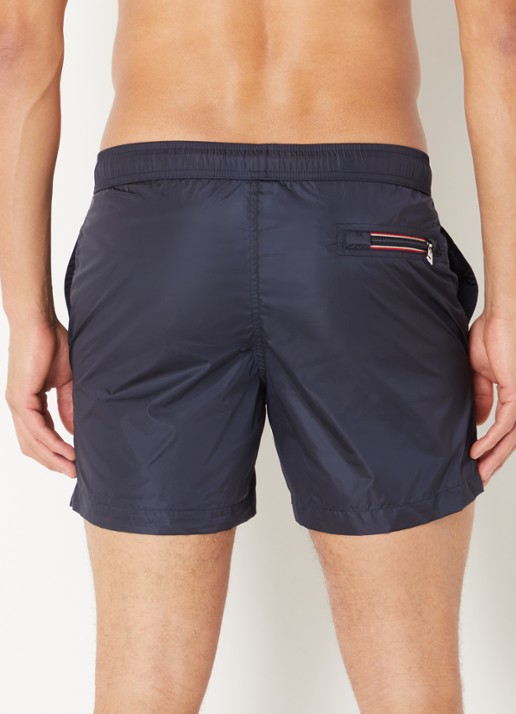 Moncler Classic zwemshorts met logo en steekzakken - achterkant donkerblauw