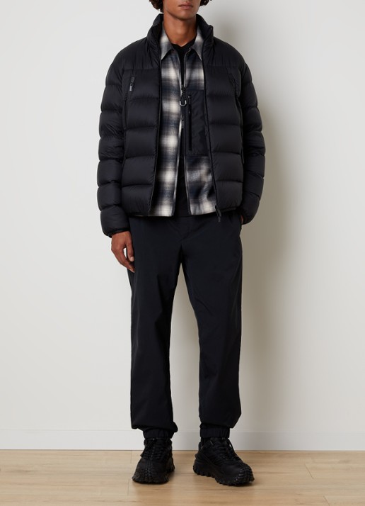 Moncler Dalalven puffer jack met donsvulling en opbergbare capuchon - voorkant 3 zwart