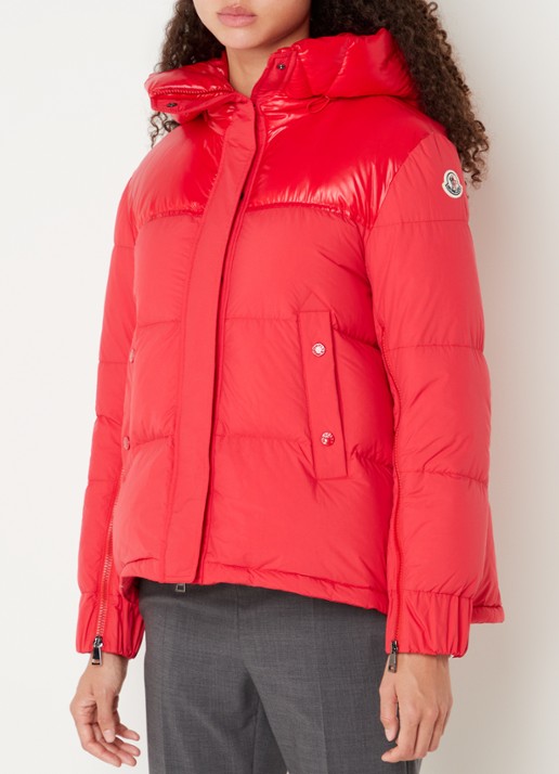 Moncler Etival gewatteerd jack met donsvulling en steekzakken - detail steenrood
