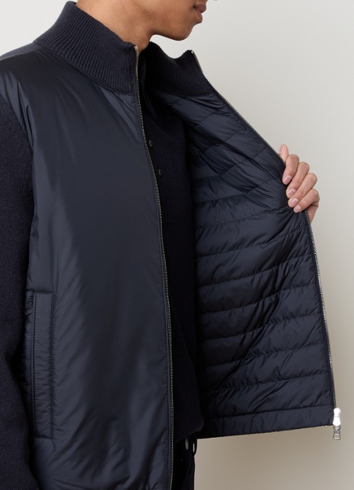 Moncler Fijngebreid vest in scheerwolblend met gewatteerd voorpand met donsvulling - detail 3 donkerblauw