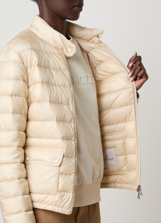 Moncler Gewatteerd jack met donsvulling - detail 4 beige