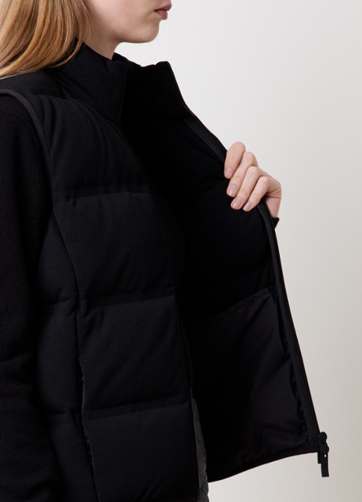 Moncler Gewatteerde bodywarmer met donsvulling en logo - detail 3 zwart