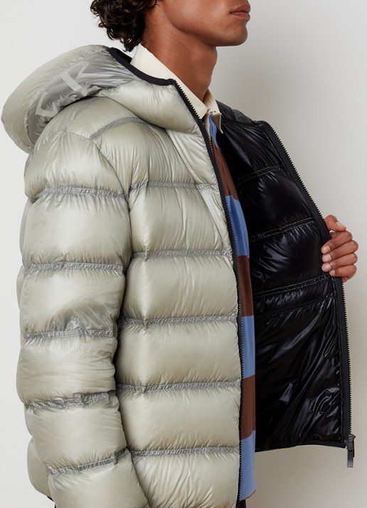 Moncler Guadiana puffer jack met donsvulling en capuchon - detail 5 lichtgrijs